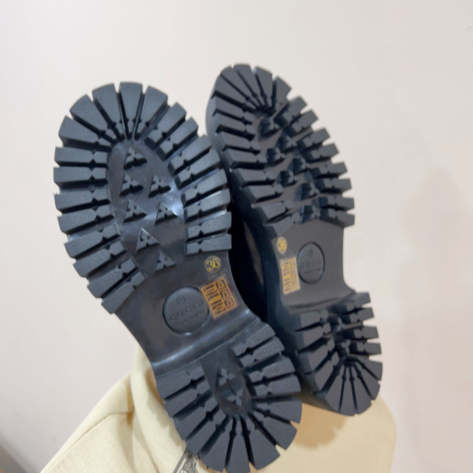 Gucci Women's Mule With Horsebit - PerfectKickZ