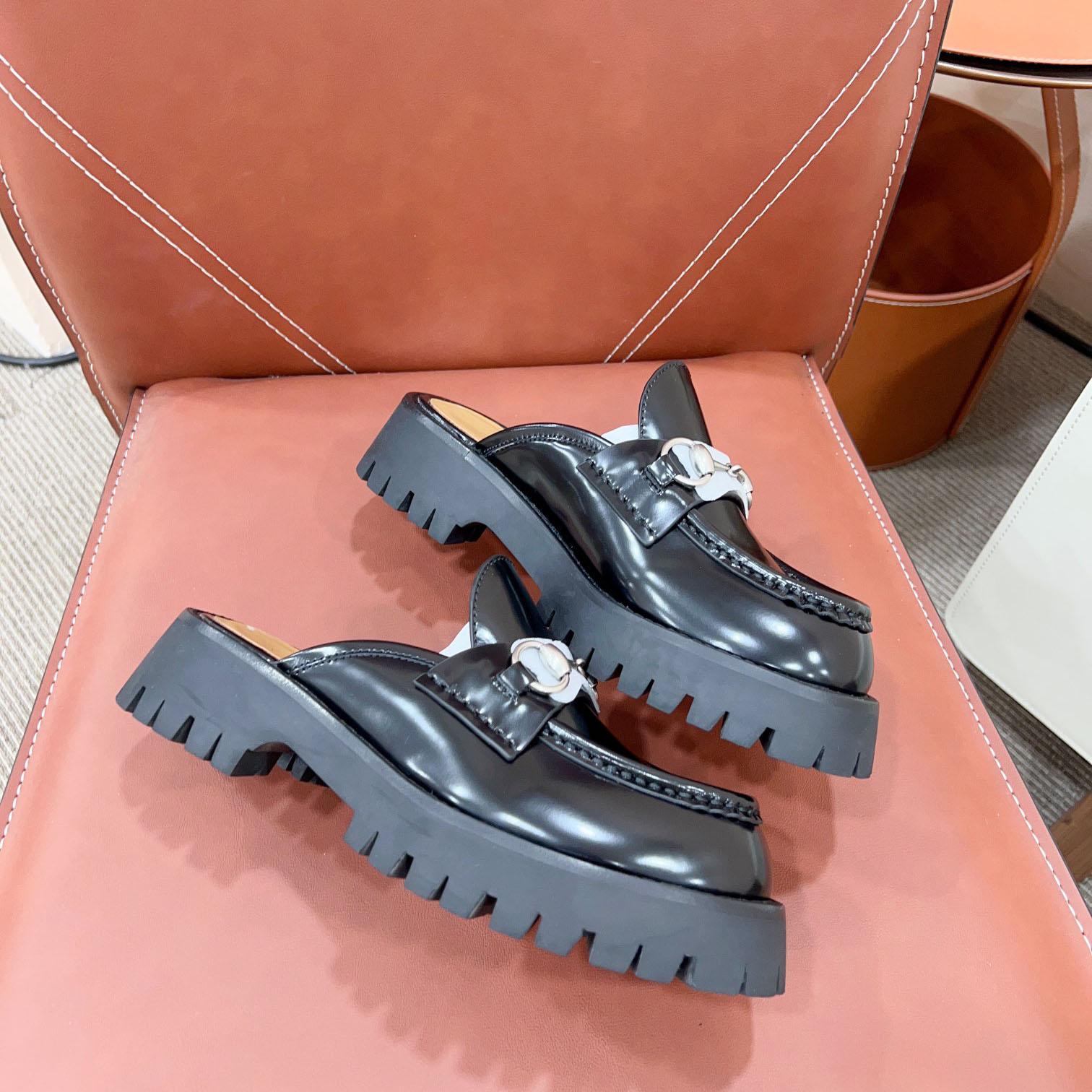 Gucci Women's Mule With Horsebit - PerfectKickZ