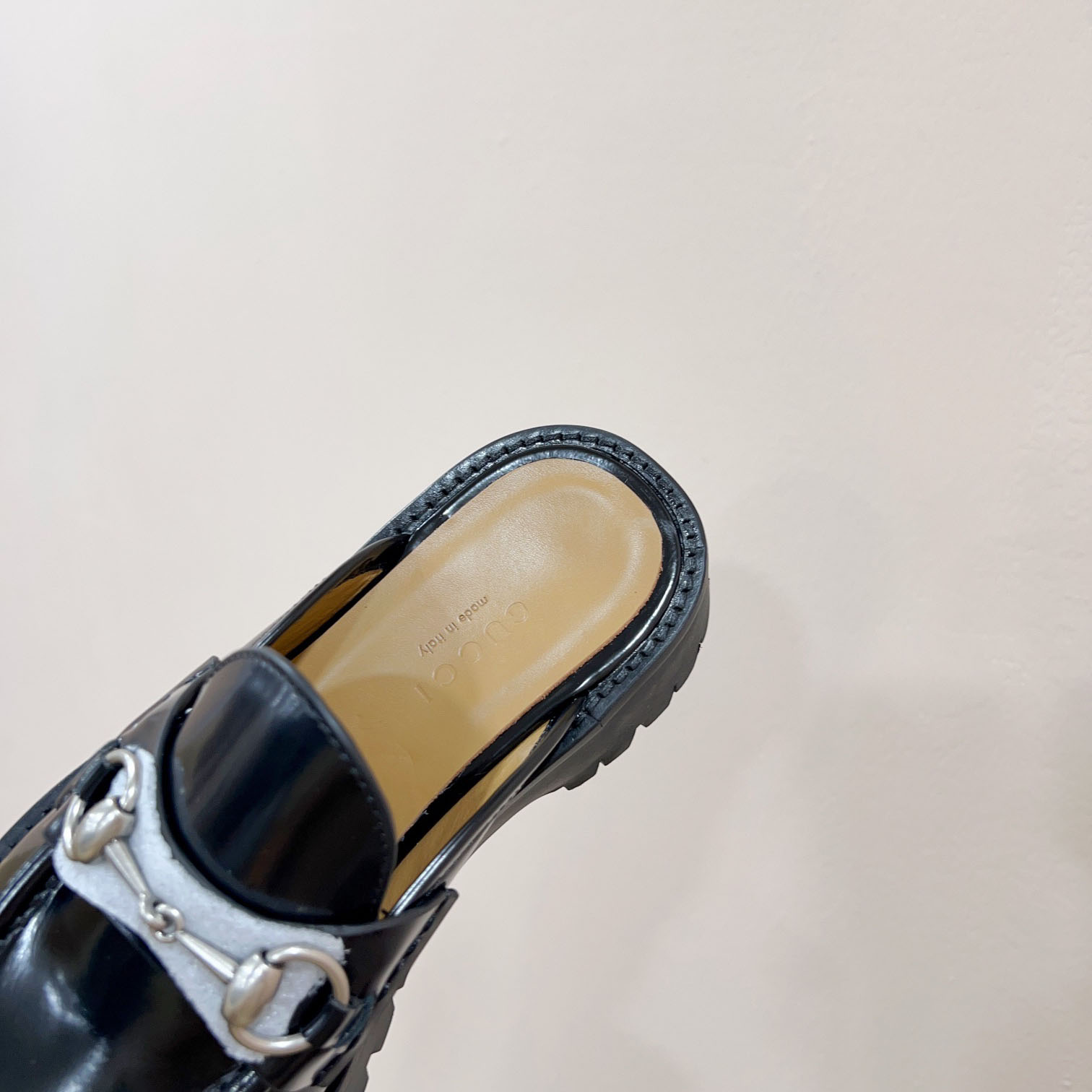 Gucci Women's Mule With Horsebit - PerfectKickZ
