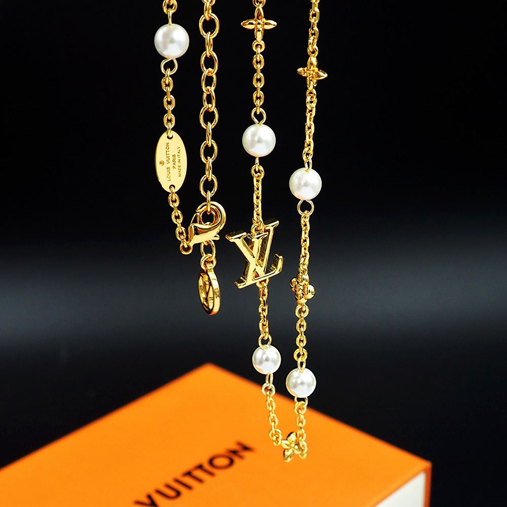 Louis Vuitton Louisa Necklace   M01610 - PerfectKickZ