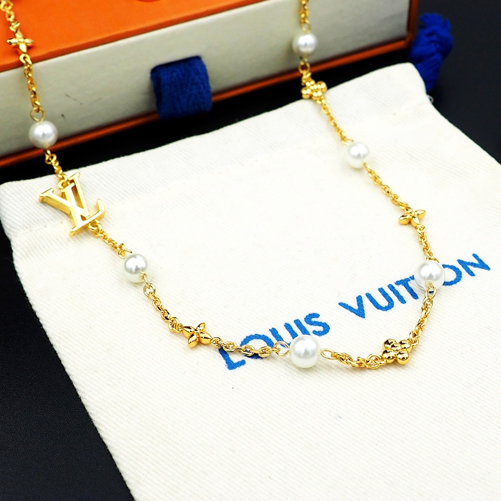 Louis Vuitton Louisa Necklace   M01610 - PerfectKickZ