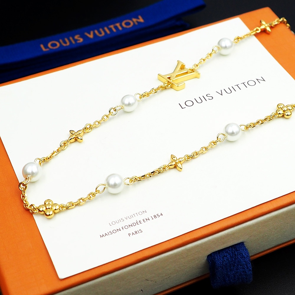 Louis Vuitton Louisa Necklace   M01610 - 