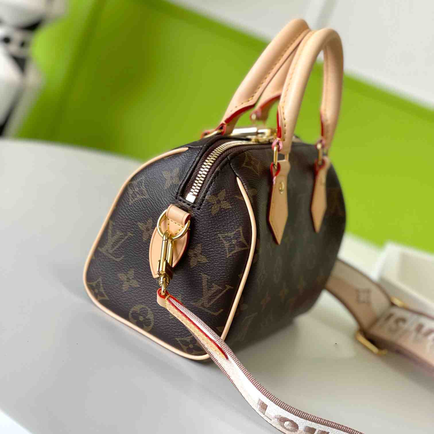 Louis Vuitton Speedy Bandoulière 20   M46222 - PerfectKickZ