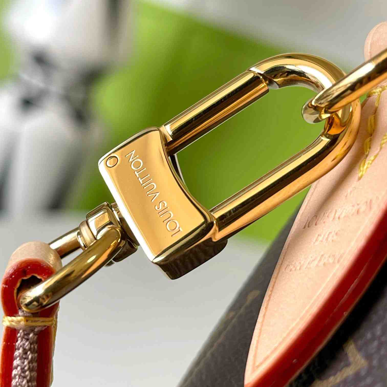 Louis Vuitton Speedy Bandoulière 20   M46222 - PerfectKickZ