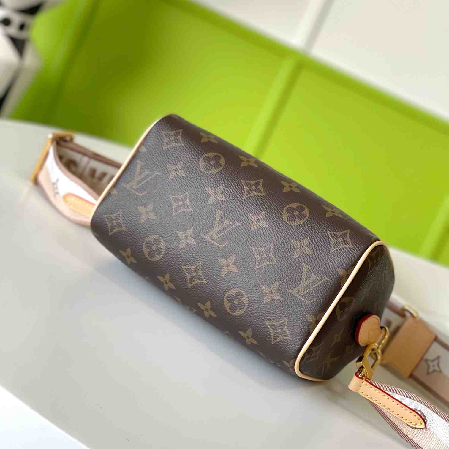 Louis Vuitton Speedy Bandoulière 20   M46222 - PerfectKickZ