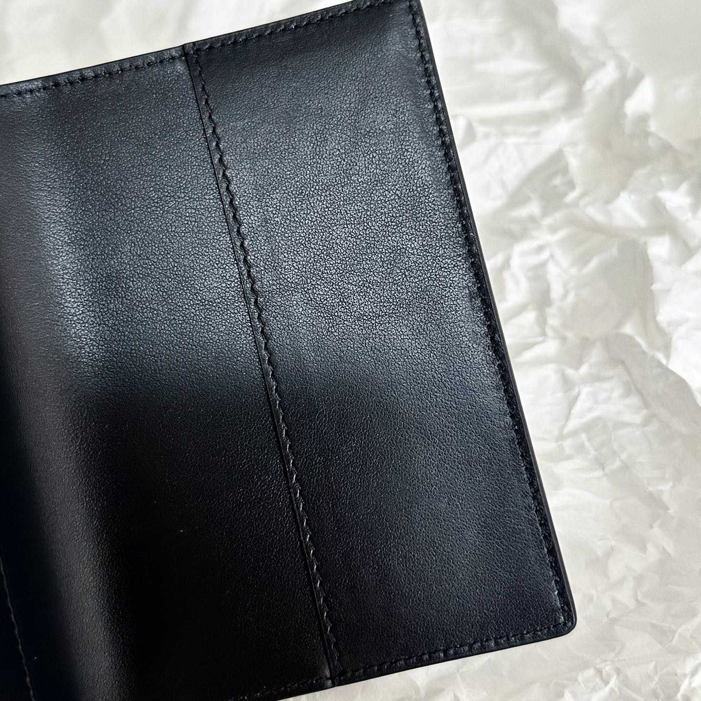 Balenciaga Passport Wallet  (14×10×1.5cm) - PerfectKickZ