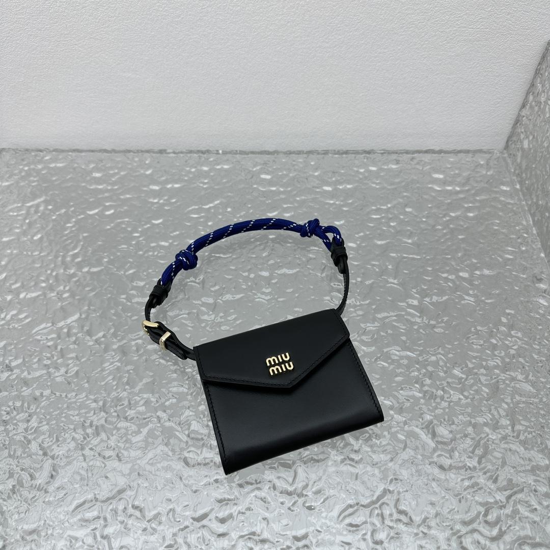 Miu Miu Leather Wallet With Leather And Cord Shoulder Strap - 