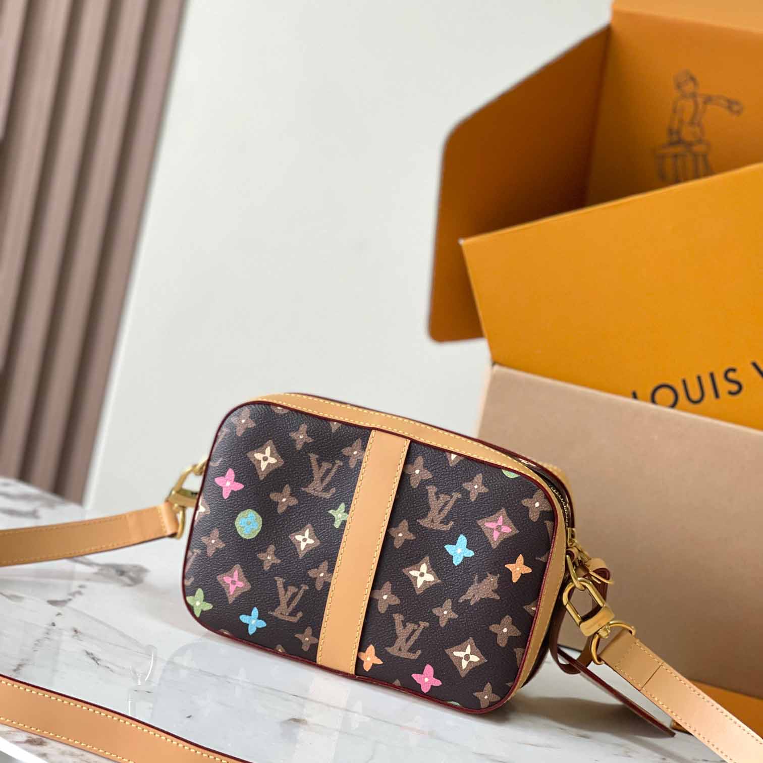 Louis Vuitton Envelope Messenger   M24820 - PerfectKickZ