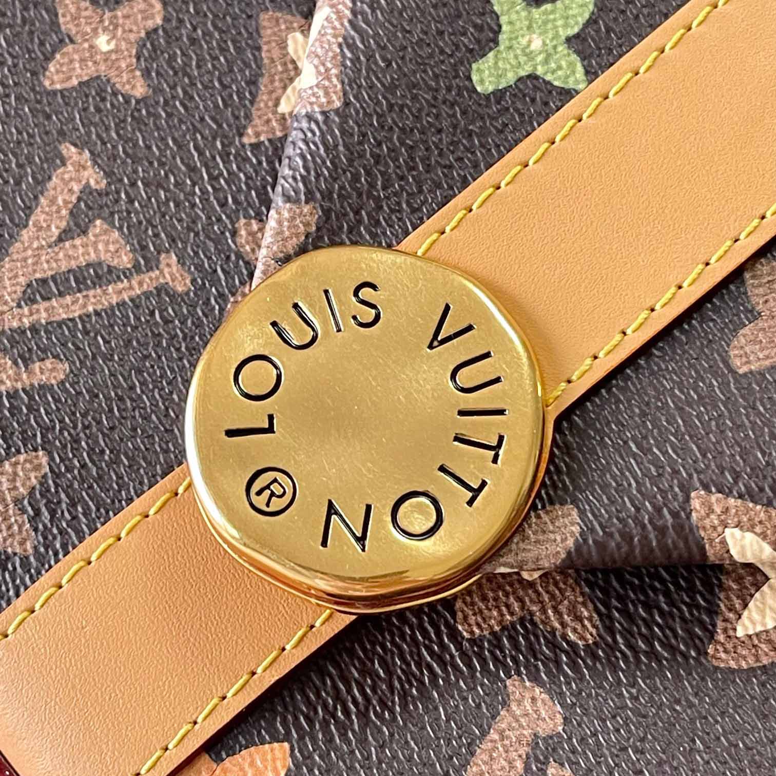 Louis Vuitton Envelope Messenger   M24820 - PerfectKickZ