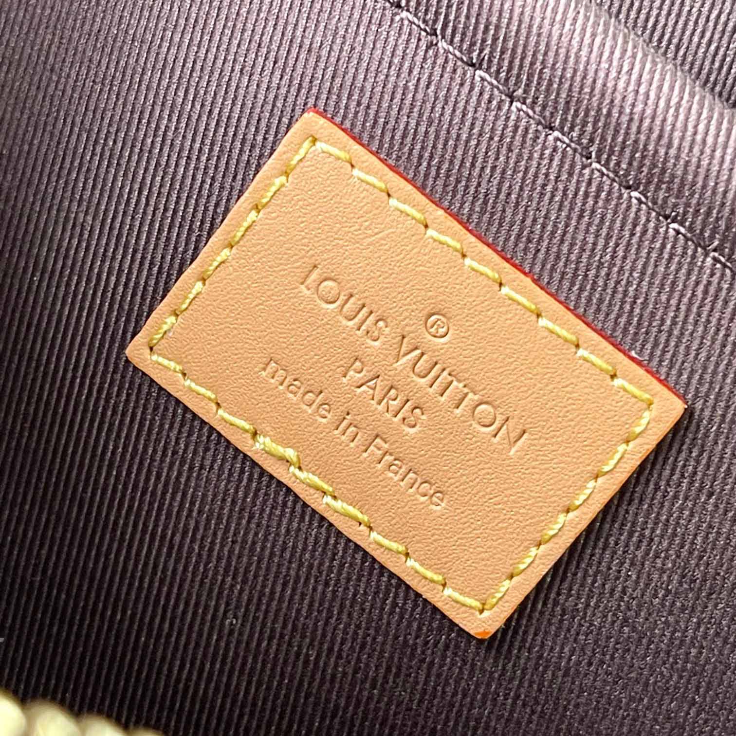 Louis Vuitton Envelope Messenger   M24820 - PerfectKickZ