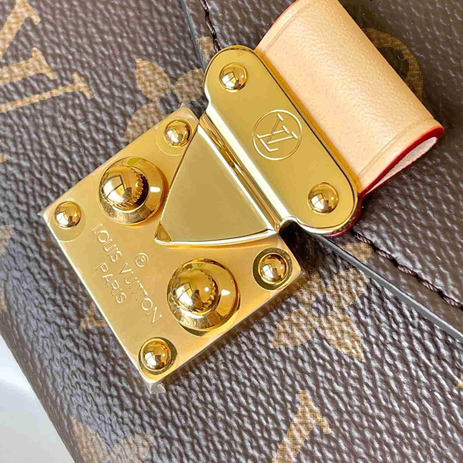 Louis Vuitton Pochette Métis East West   M46279 - PerfectKickZ
