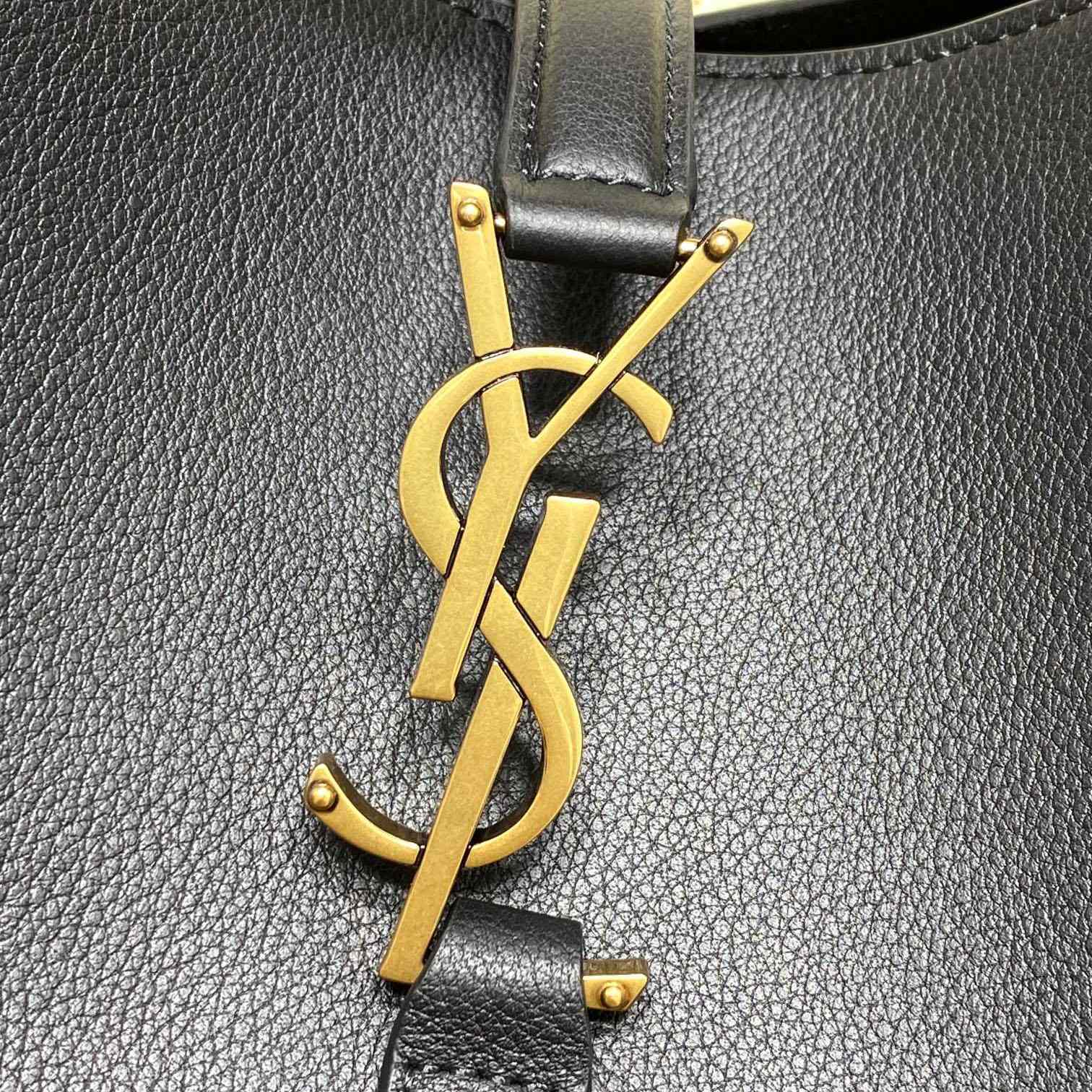 Saint Laurent Le 5 À 7 Supple Large In Smooth Leather - PerfectKickZ