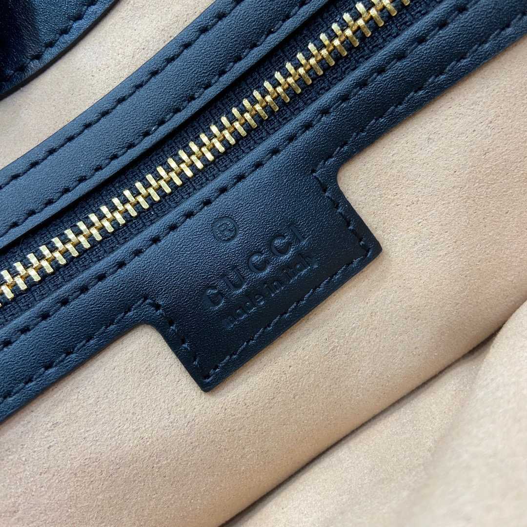 Gucci Padlock GG Medium Shoulder Bag - PerfectKickZ