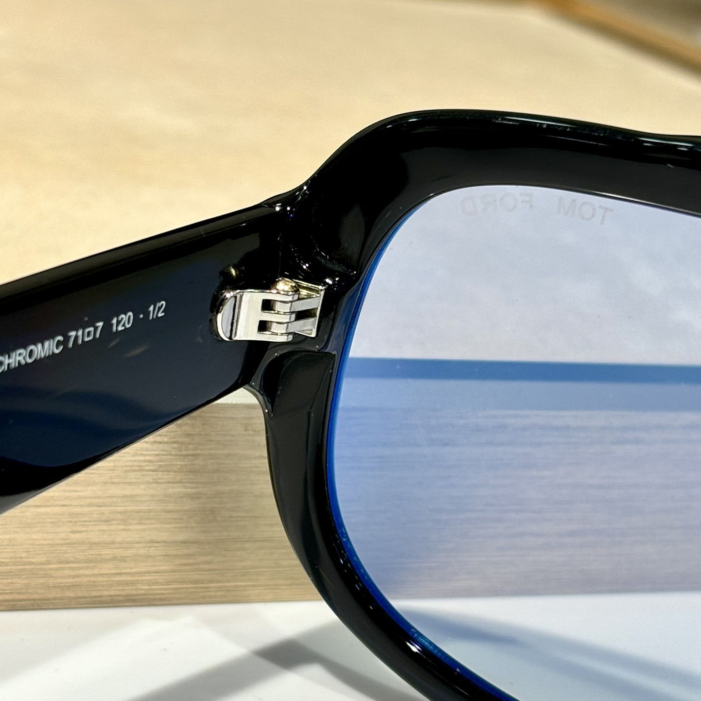 Tom Ford TF 1093 Sunglasses - PerfectKickZ
