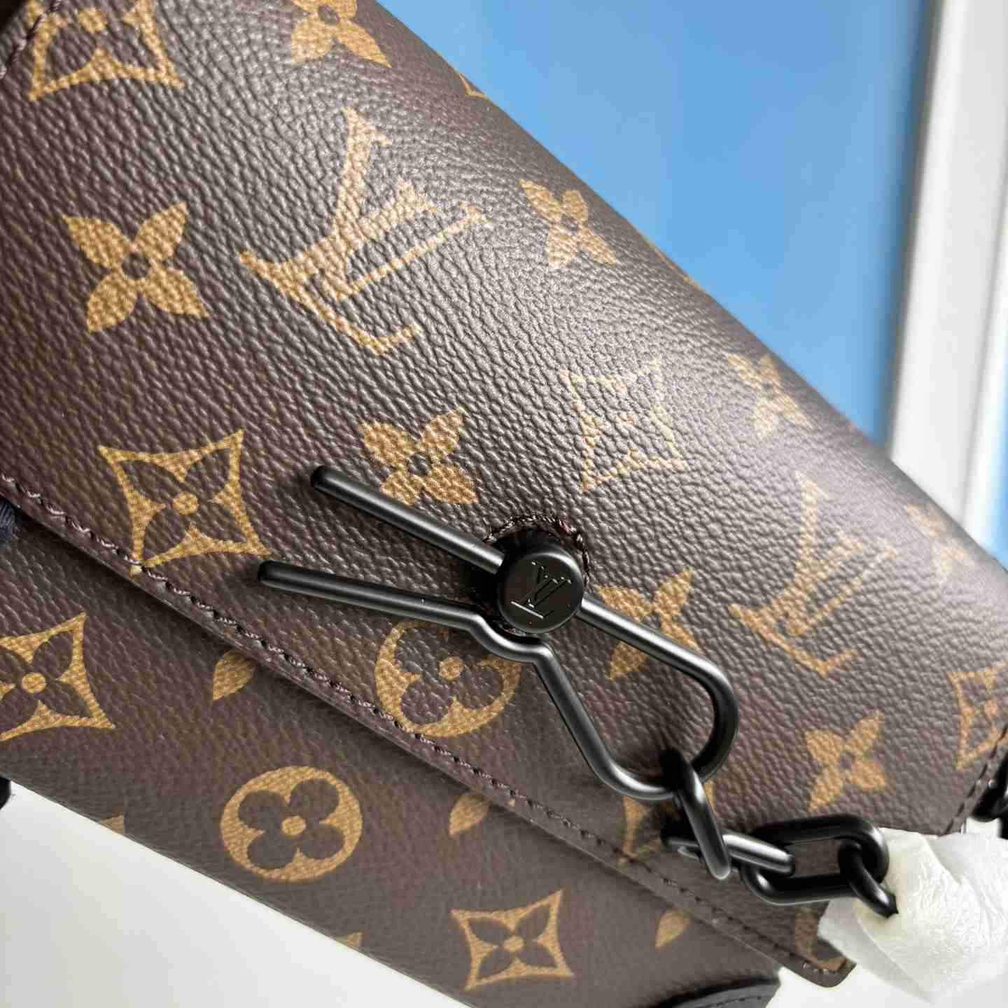 Louis Vuitton Steamer Wearable Wallet  M83613 - PerfectKickZ
