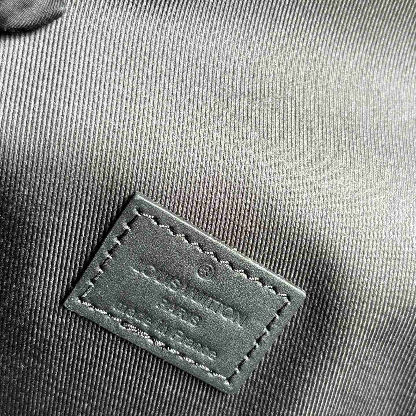 Louis Vuitton Steamer Wearable Wallet  M83613 - PerfectKickZ