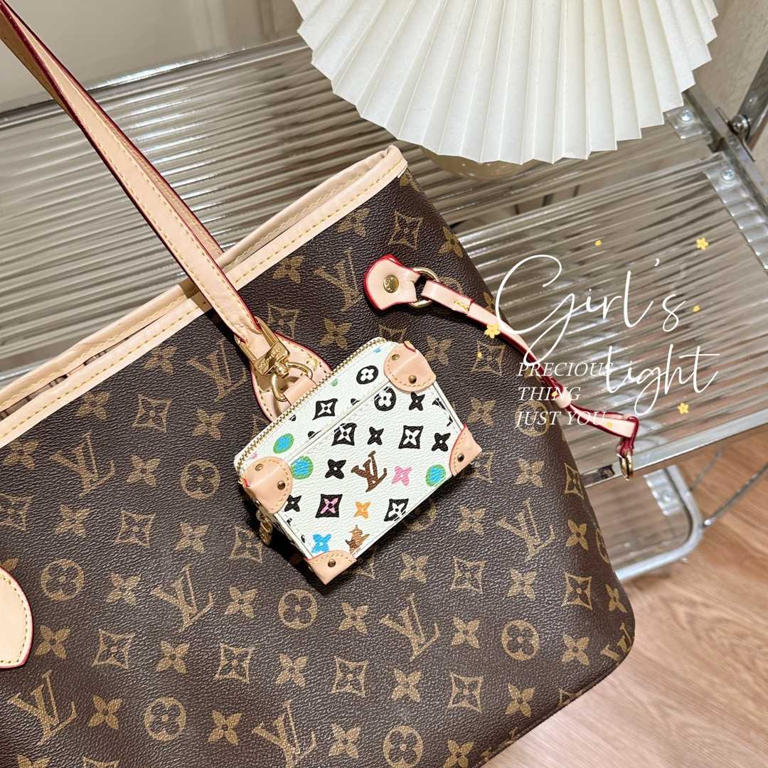 Louis Vuitton Monogram Craggy Trunk Key Holder and Bag Charm    - PerfectKickZ