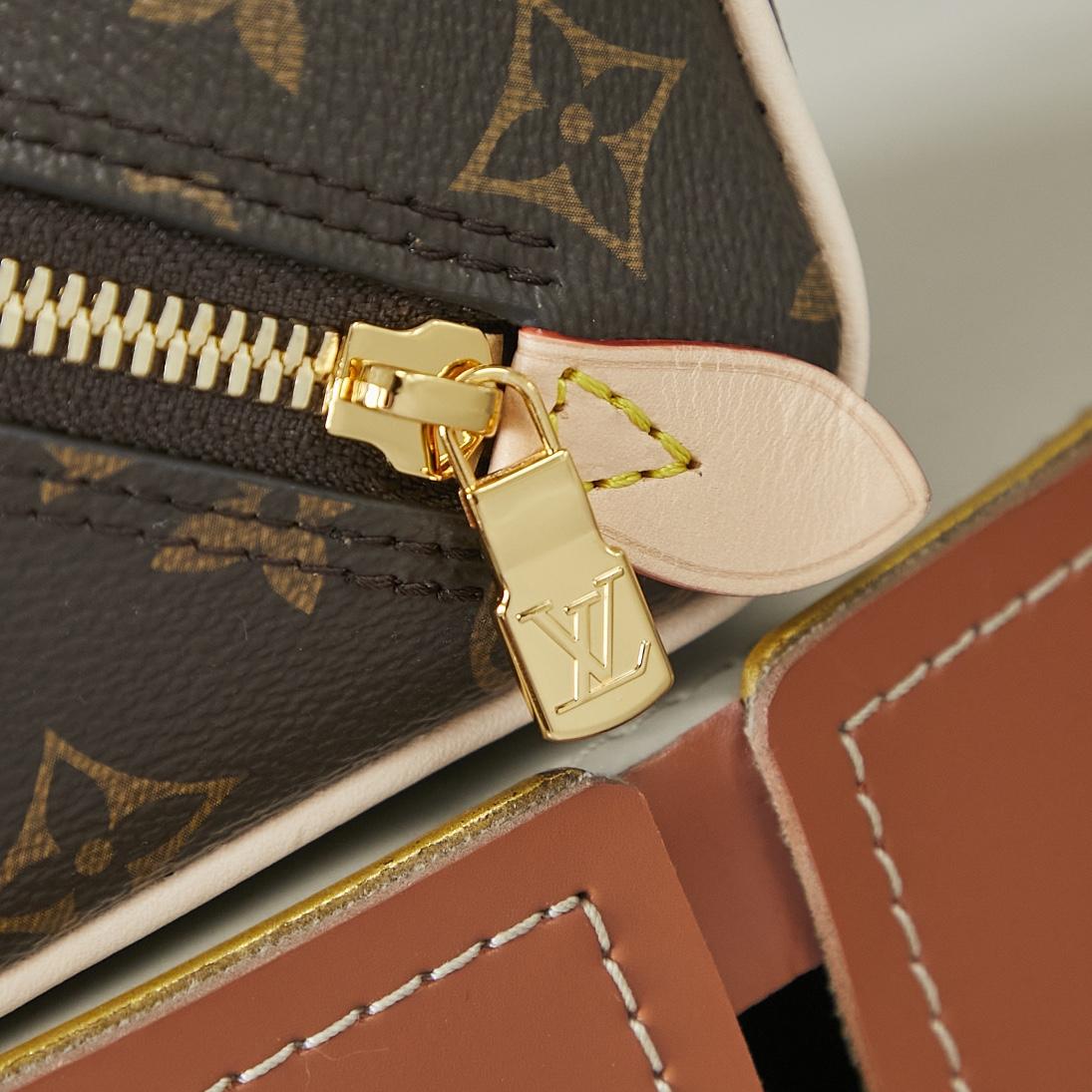 Louis Vuitton Just In Case  M47096 - PerfectKickZ
