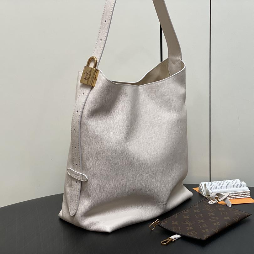 Louis Vuitton Low Key Hobo MM   M25022 - 