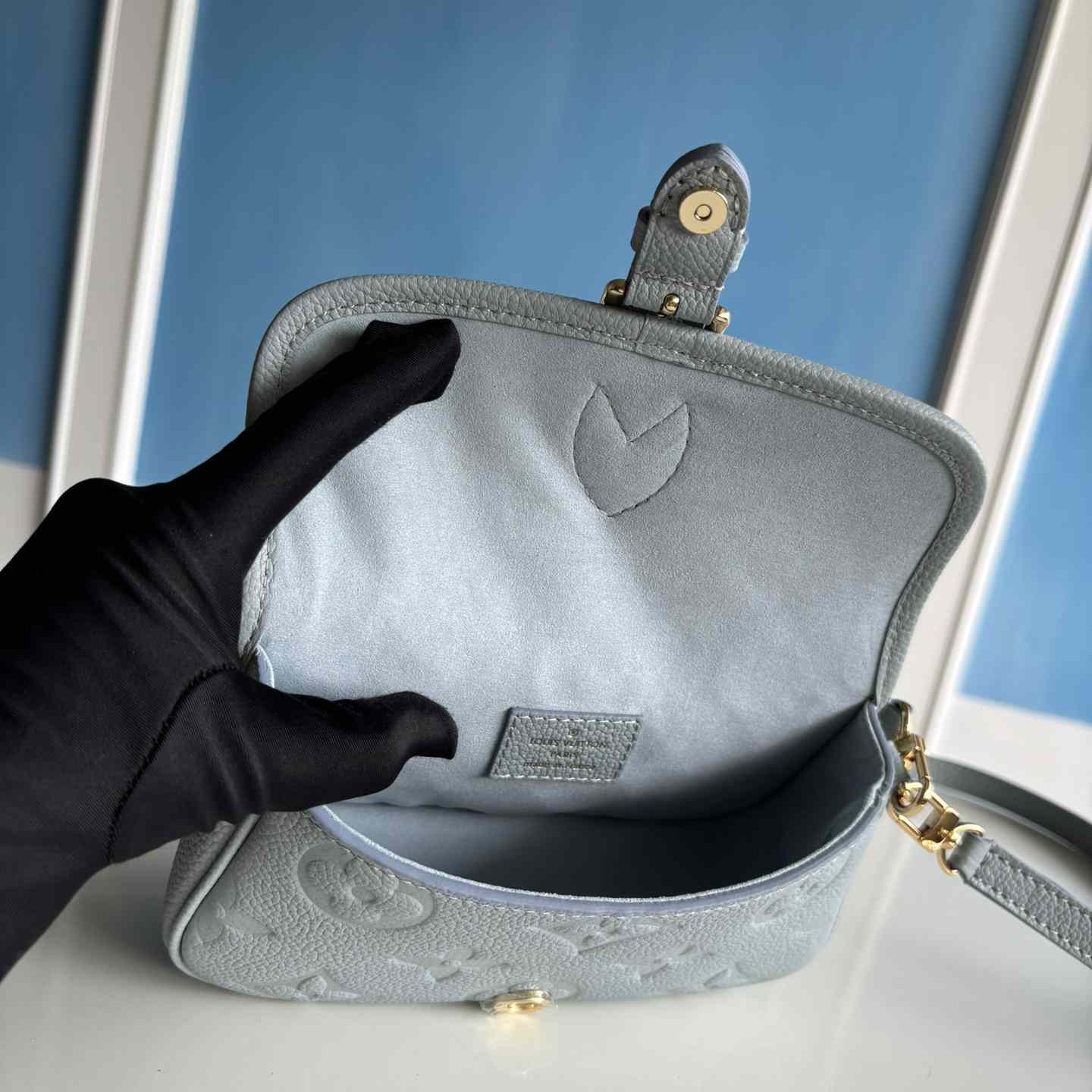 Louis Vuitton Nano Diane   M83592 - PerfectKickZ