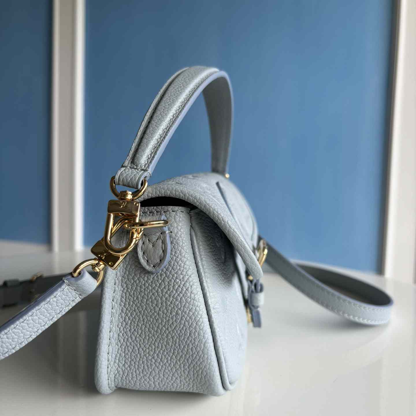 Louis Vuitton Nano Diane   M83592 - PerfectKickZ