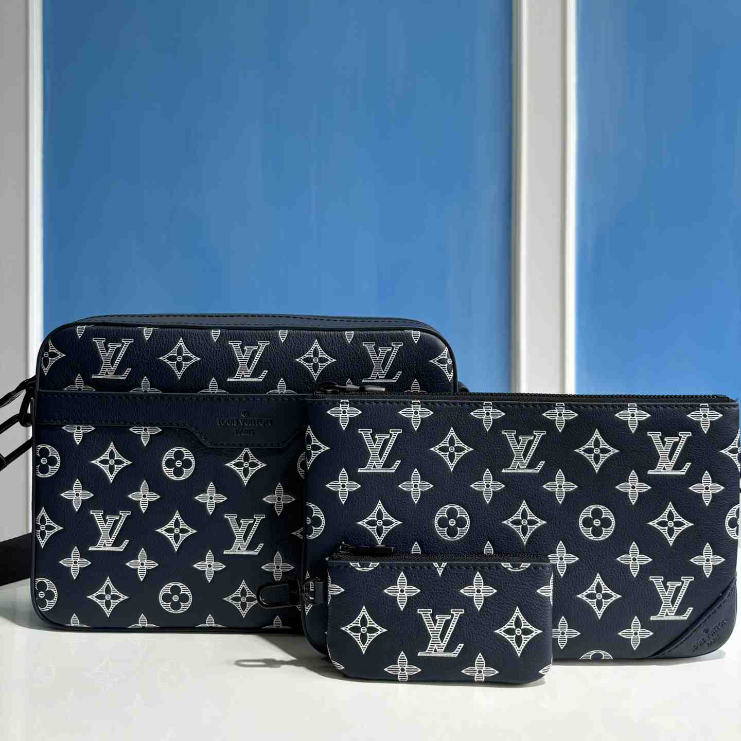 Louis Vuitton Trio Messenger  M24753 - PerfectKickZ