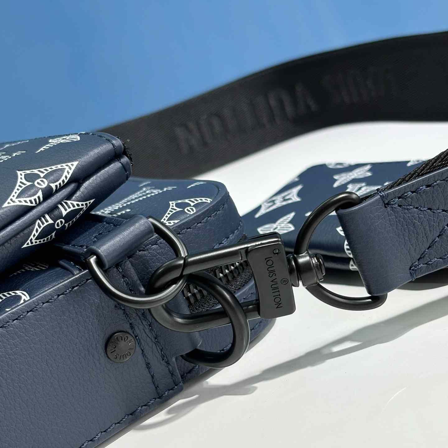 Louis Vuitton Trio Messenger  M24753 - PerfectKickZ