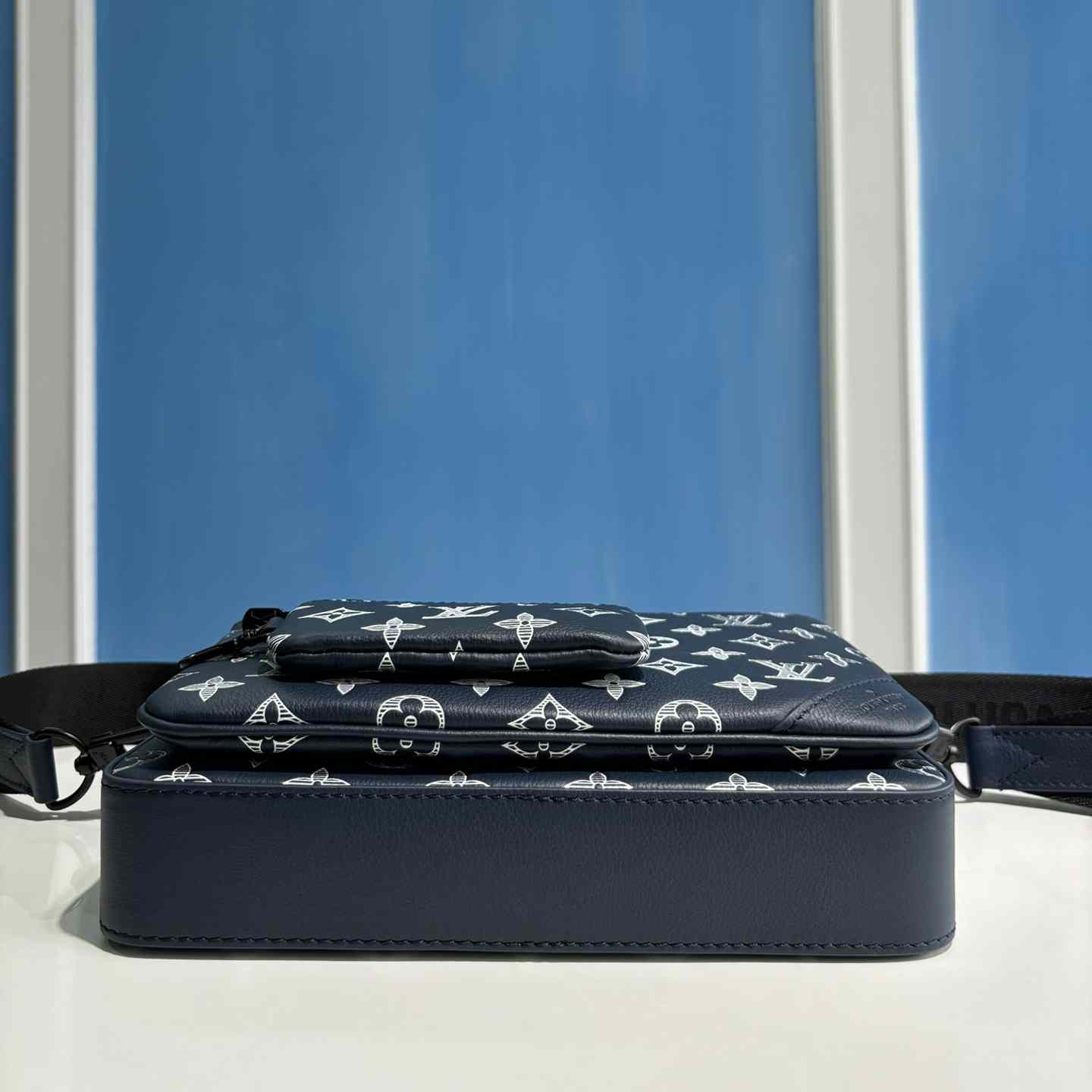 Louis Vuitton Trio Messenger  M24753 - PerfectKickZ