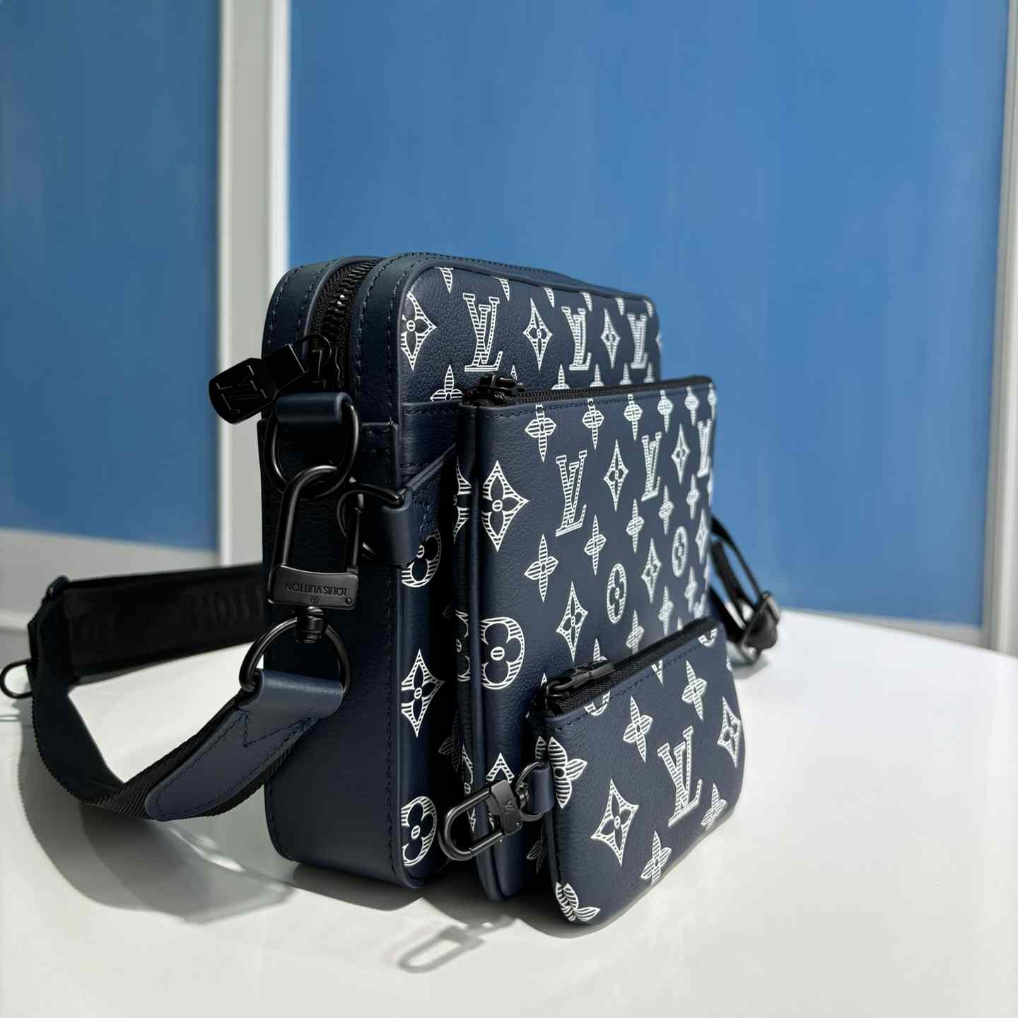 Louis Vuitton Trio Messenger  M24753 - PerfectKickZ