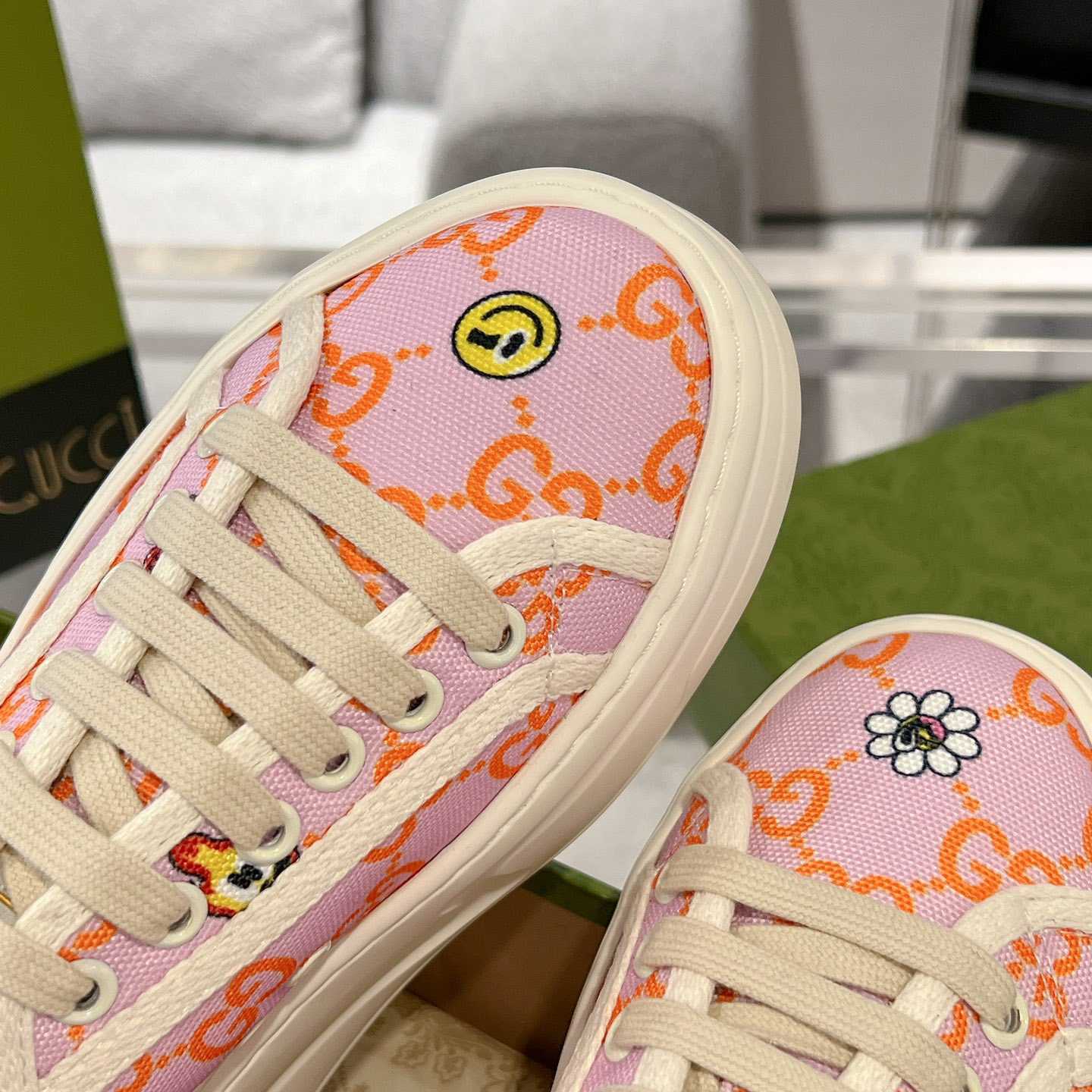 Gucci Women's GG Sneaker - PerfectKickZ