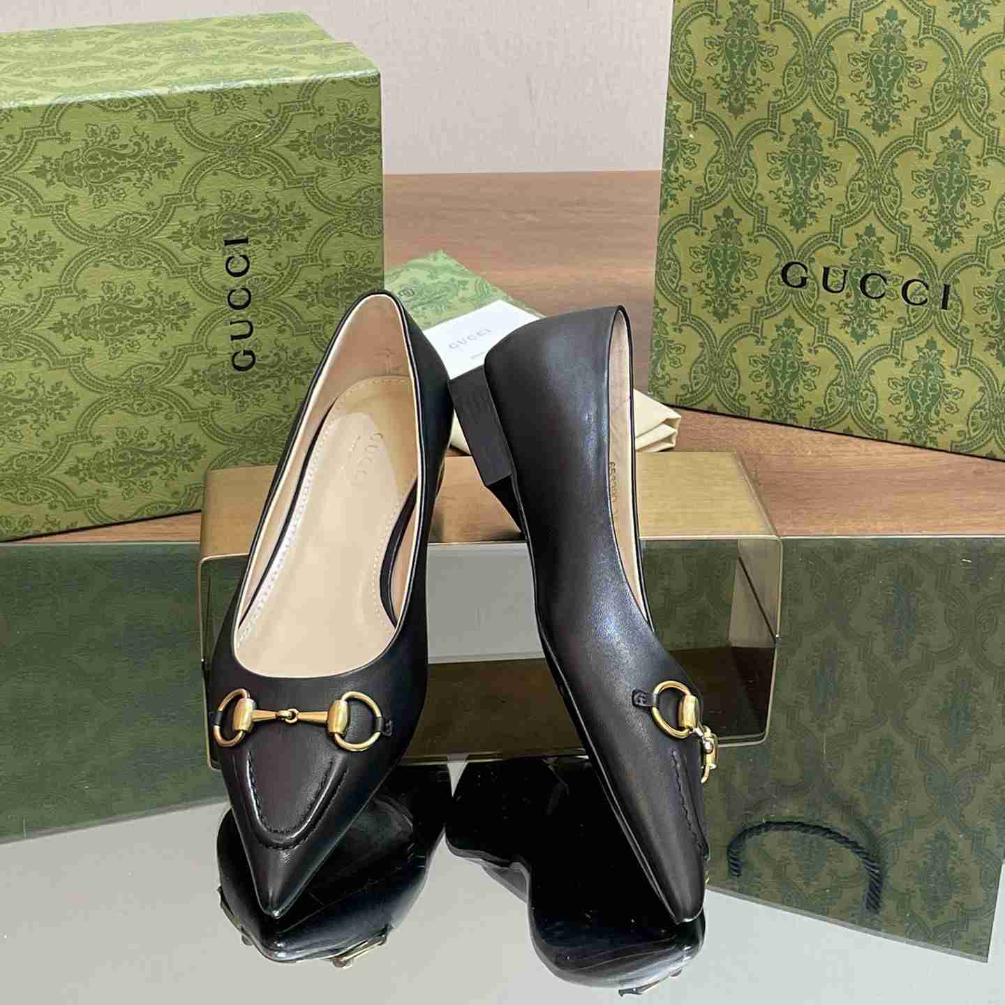 Gucci Women's Ballet Flat With Horsebit - PerfectKickZ