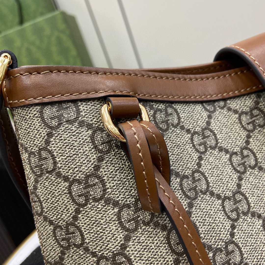 Gucci Padlock GG Medium Shoulder Bag - PerfectKickZ