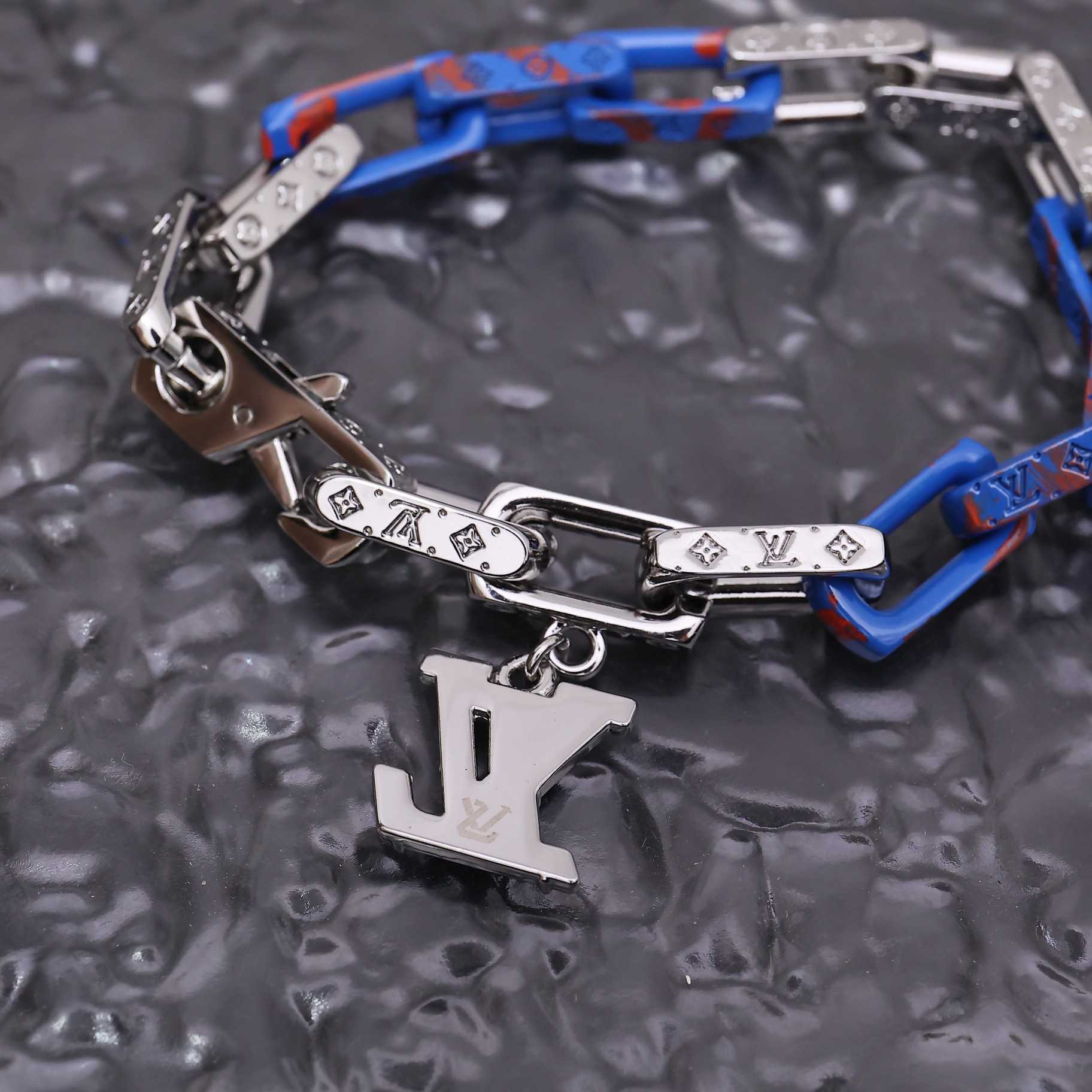 Louis Vuitton Monogram Chain Bracelet  M1229M - PerfectKickZ