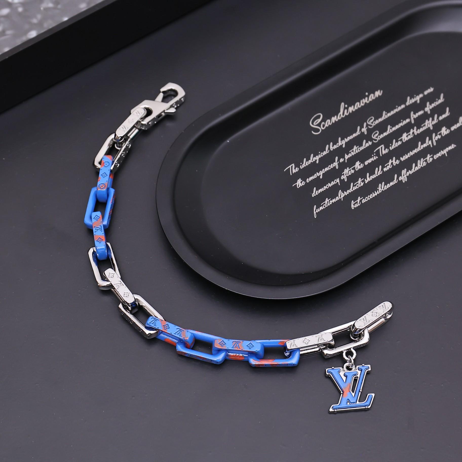 Louis Vuitton Monogram Chain Bracelet  M1229M - PerfectKickZ