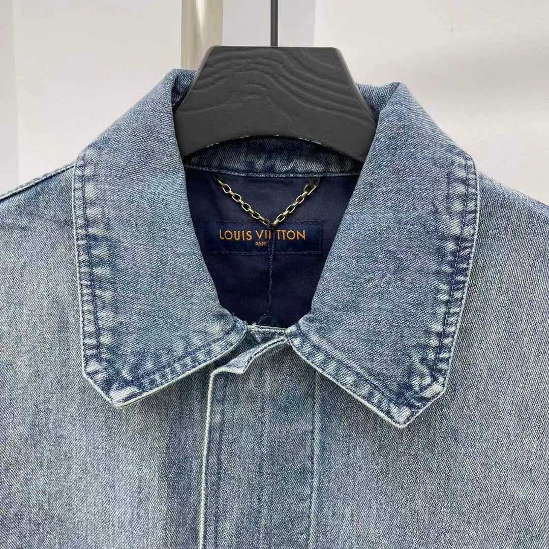 Louis Vuitton Short-Sleeved Denim Workwear Shirt  1ABLDG - PerfectKickZ