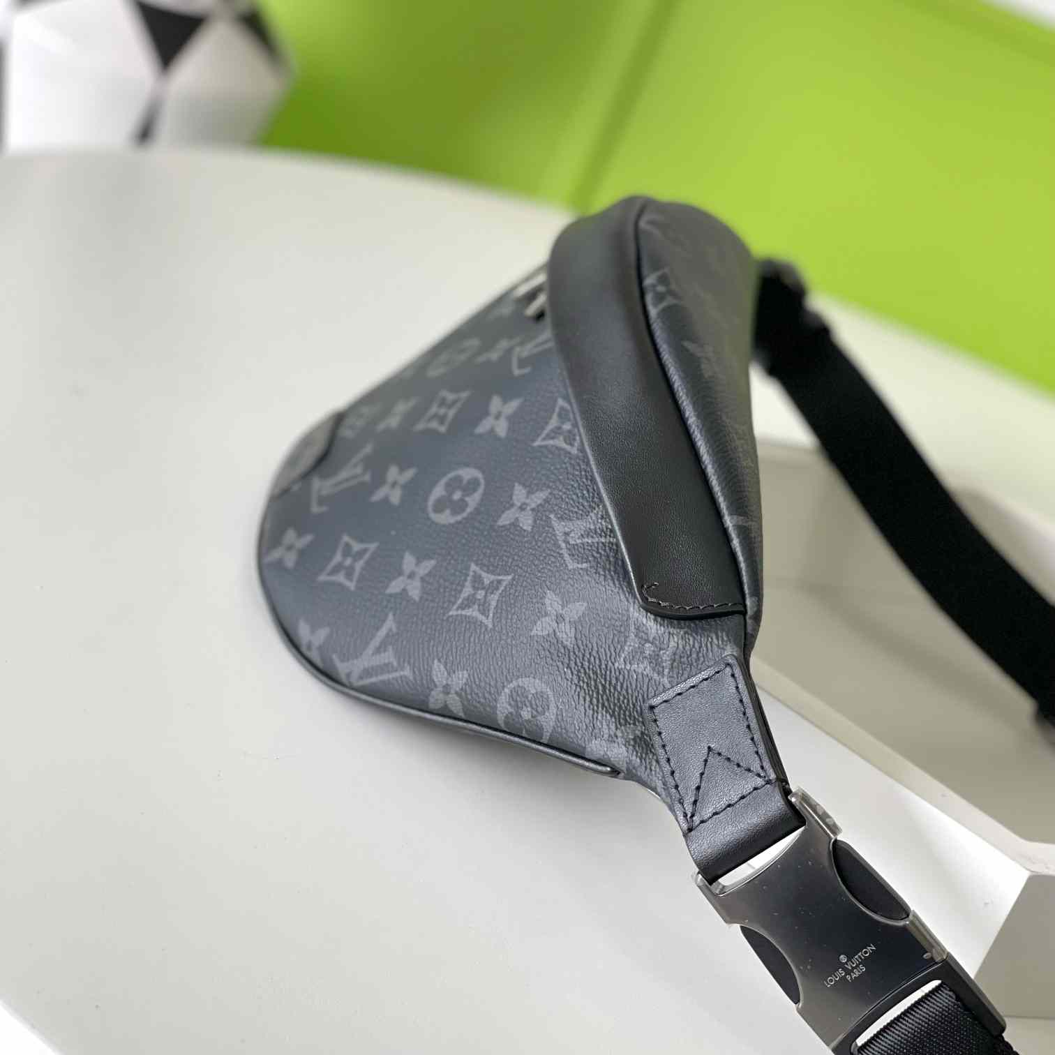 Louis Vuitton Discovery Bumbag PM    M46035 - PerfectKickZ