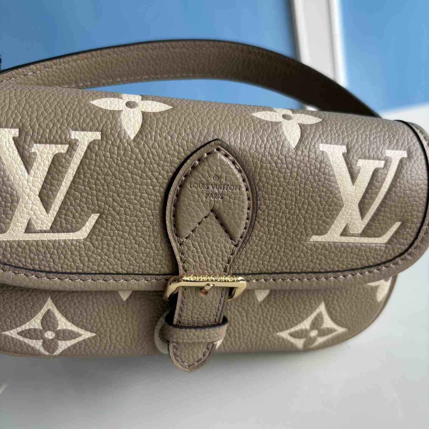 Louis Vuitton Nano Diane   M83300 - PerfectKickZ