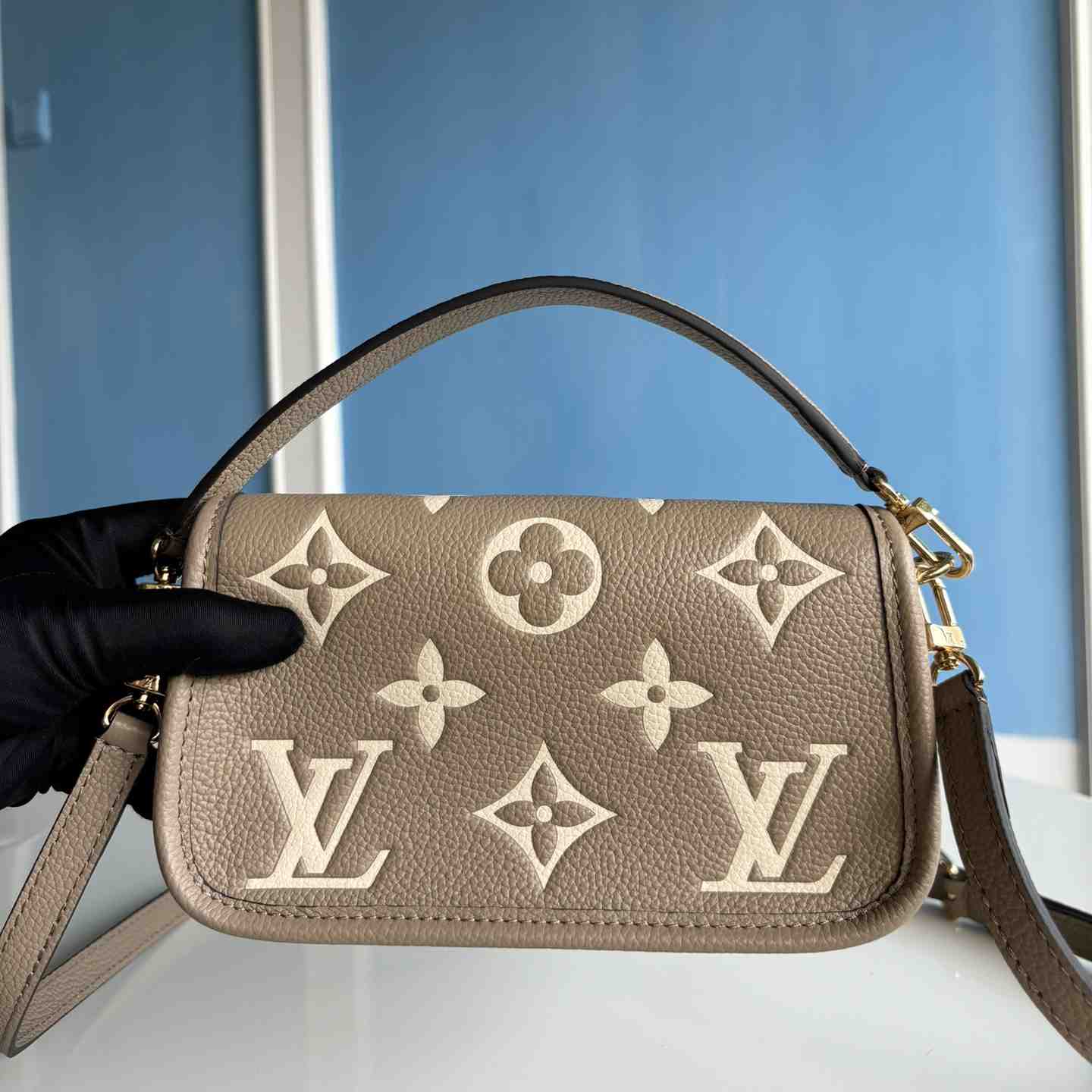 Louis Vuitton Nano Diane   M83300 - PerfectKickZ