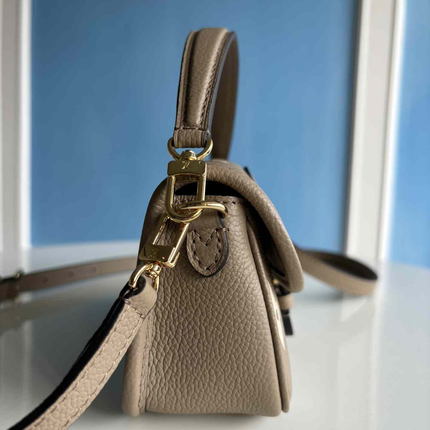 Louis Vuitton Nano Diane   M83300 - PerfectKickZ