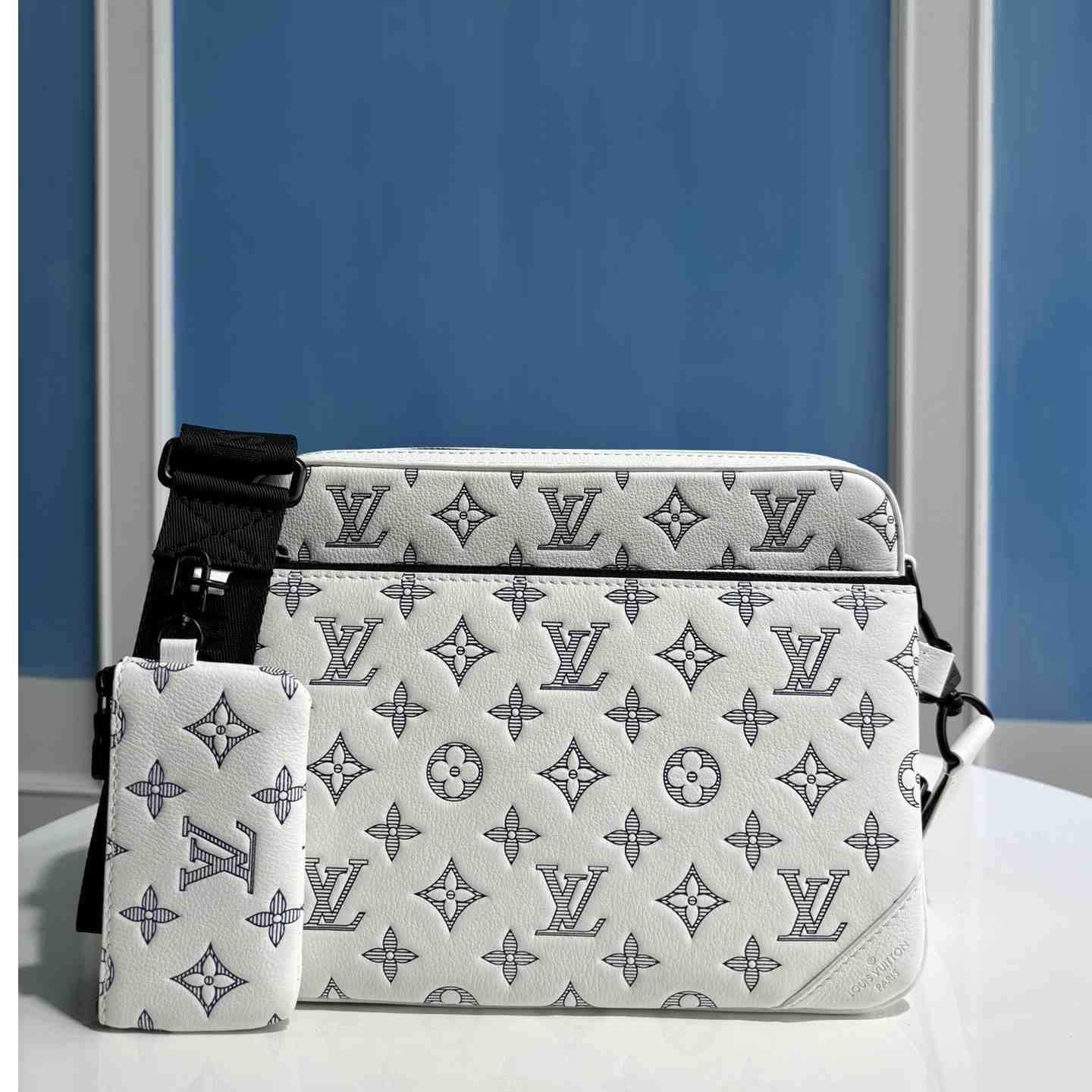 Louis Vuitton Trio Messenger  M24754 - PerfectKickZ