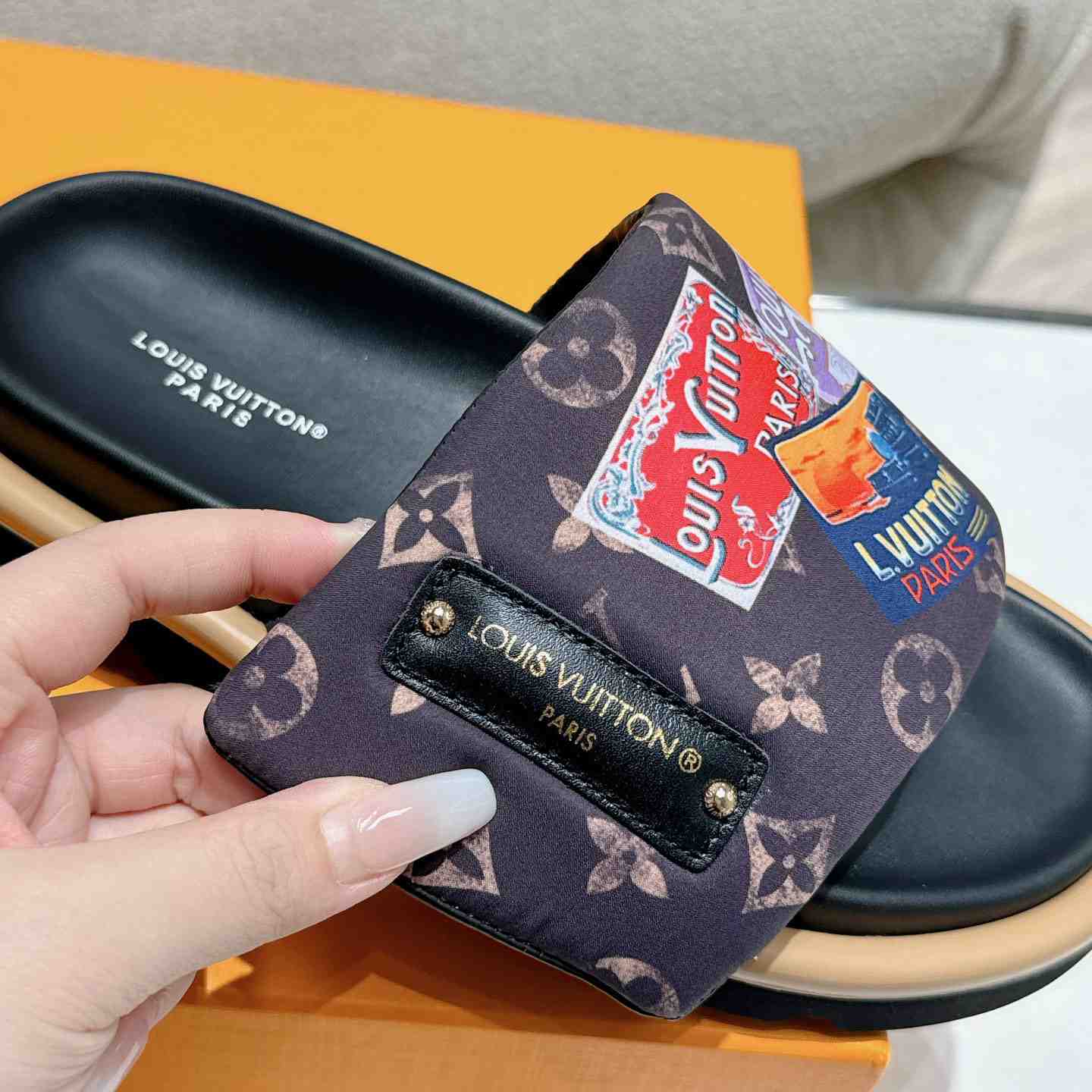 Louis Vuitton Pool Pillow Comfort Mule    1ACTDU - PerfectKickZ