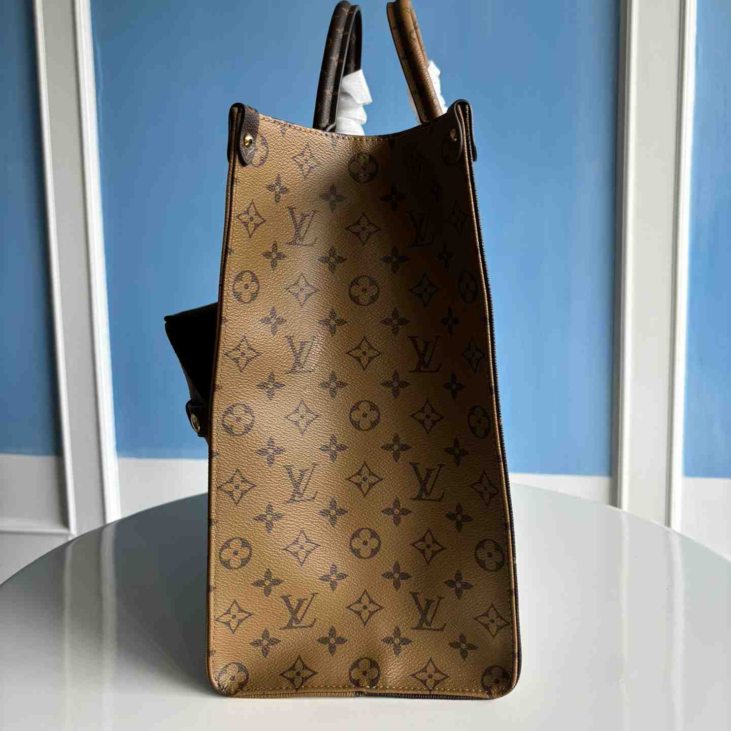 Louis Vuitton OnTheGo Voyage  M46823 - PerfectKickZ