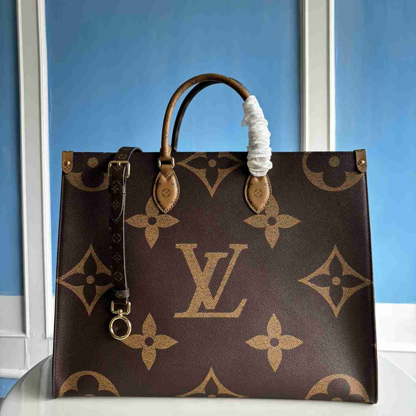 Louis Vuitton OnTheGo Voyage  M46823 - PerfectKickZ