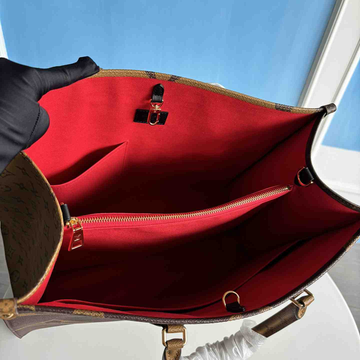 Louis Vuitton OnTheGo Voyage  M46823 - PerfectKickZ