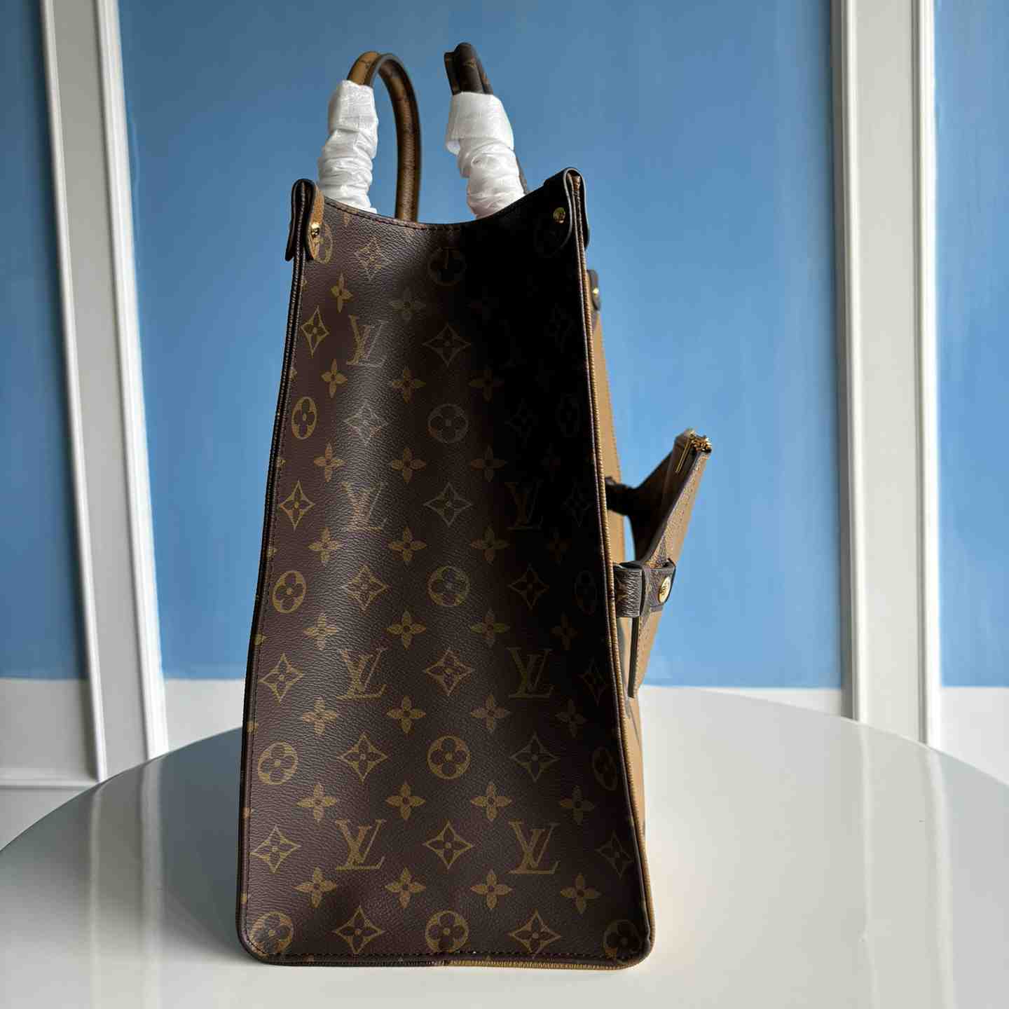 Louis Vuitton OnTheGo Voyage  M46823 - PerfectKickZ