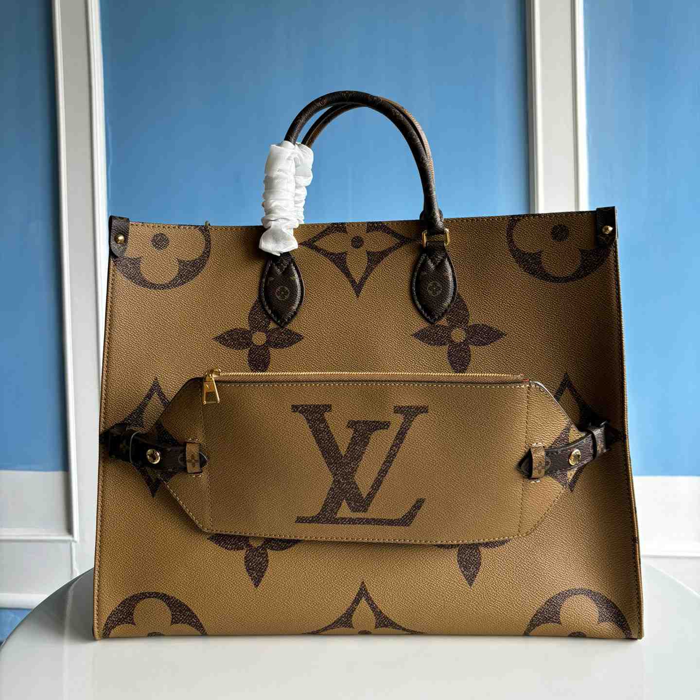 Louis Vuitton OnTheGo Voyage  M46823 - PerfectKickZ