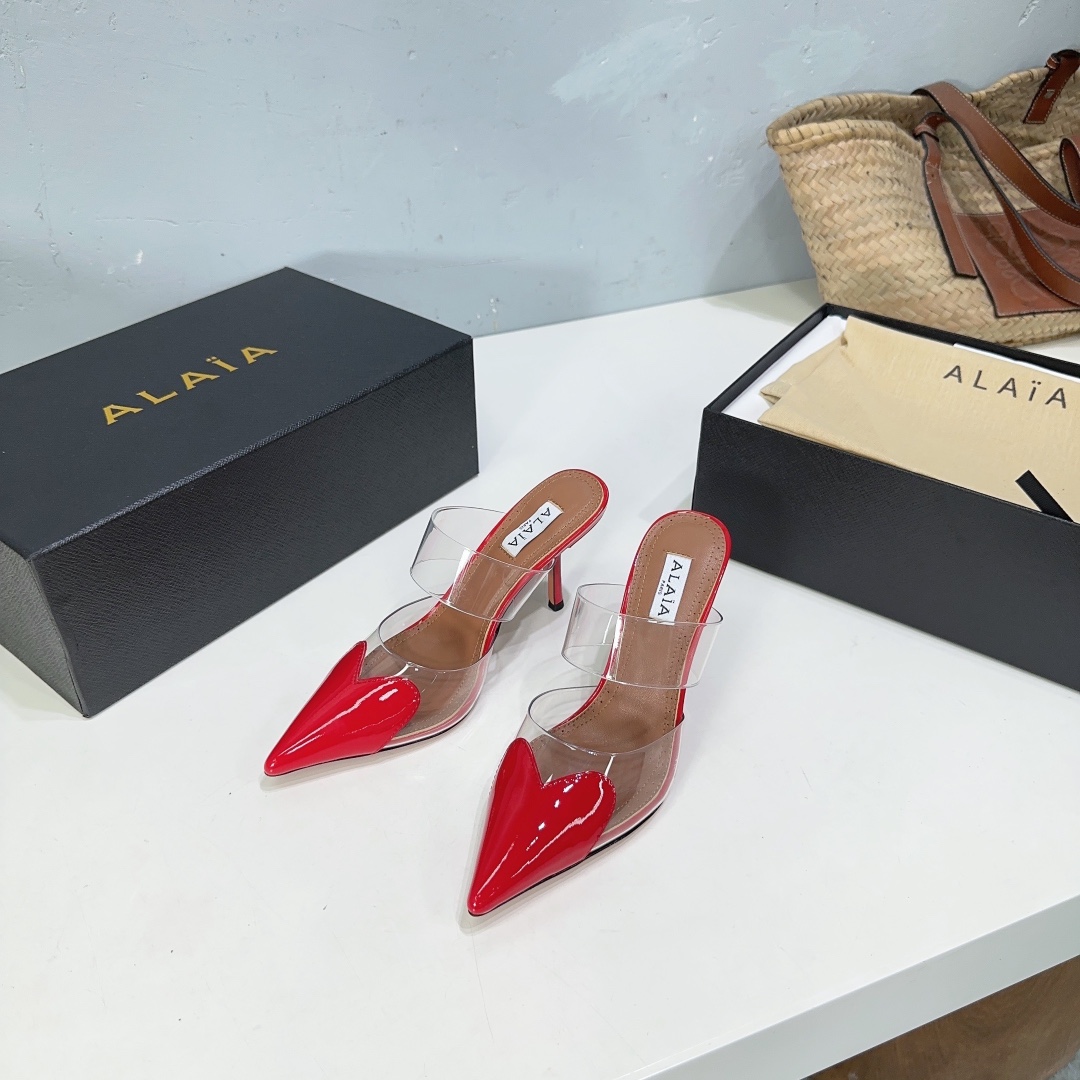 Alaïa Heart Mules in Red  - PerfectKickZ