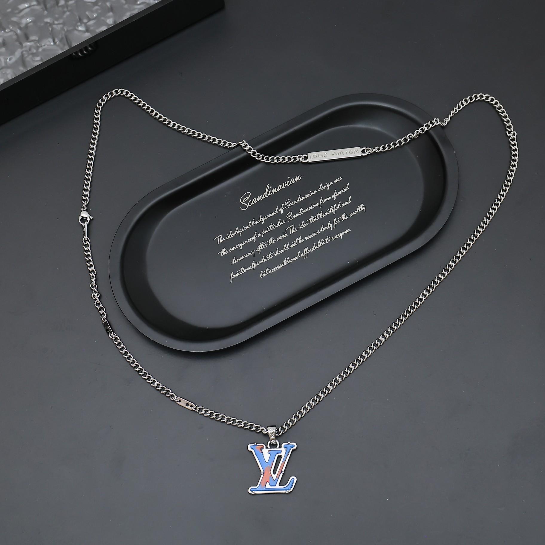Louis Vuitton Monogram Chain Pendant - PerfectKickZ