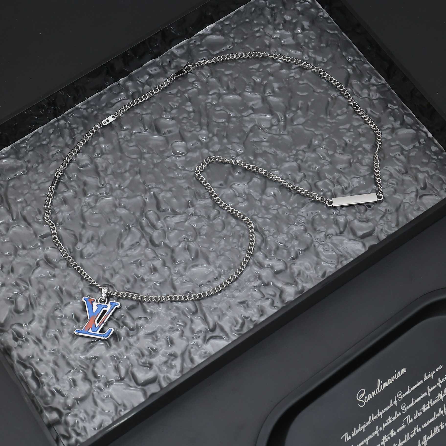 Louis Vuitton Monogram Chain Pendant - PerfectKickZ