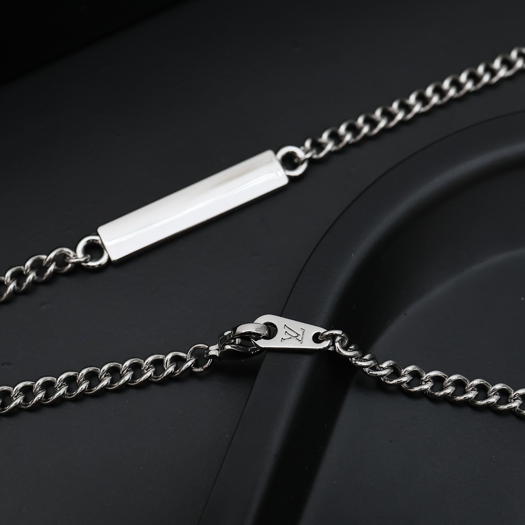 Louis Vuitton Monogram Chain Pendant - PerfectKickZ